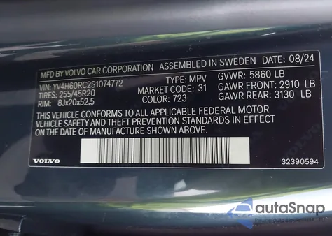 2025 Volvo Xc60 Plug-In Hybrid Plus, T8 Awd Electric/Gasoline, Dark z USA, uszkodzony, nr VIN YV4H60RC2S1074772